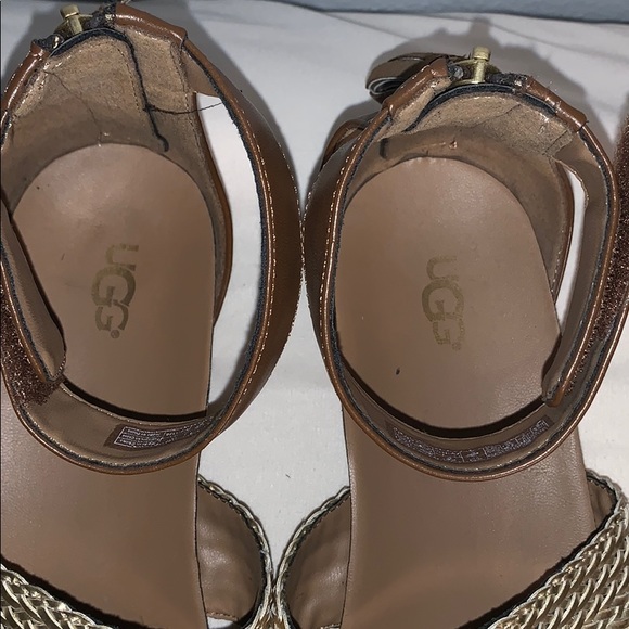 Ugg sandals - Picture 2 of 5